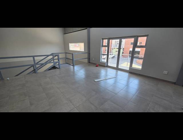 316M² WAREHOUSE TO LET IN RIVERSIDE PARK